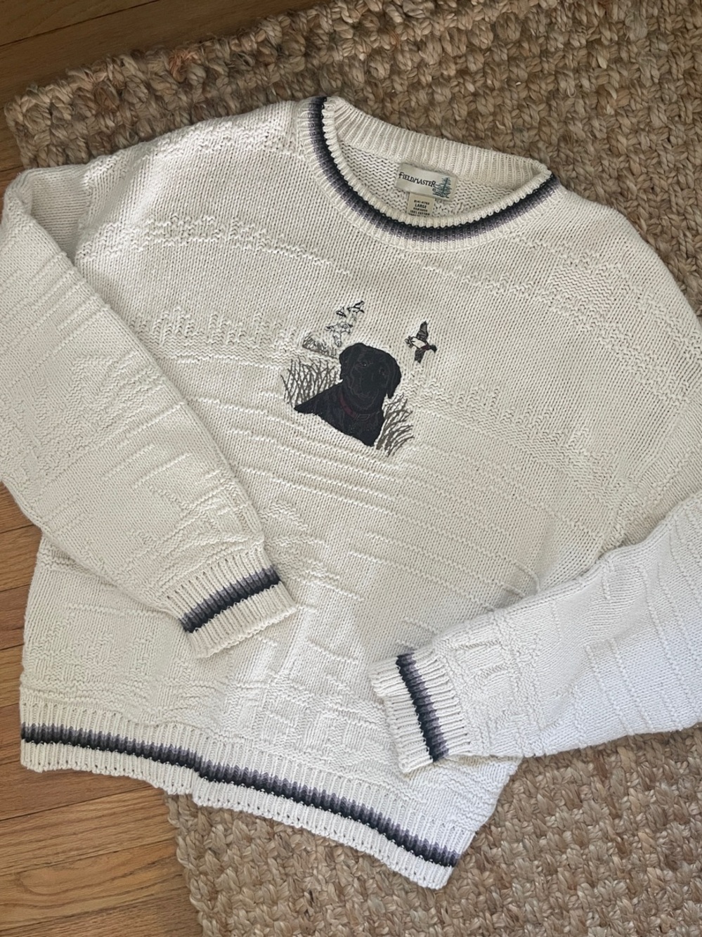 90s Vintage Field & Stream Cream Knit Crewneck Sweater with Dog Embroidery